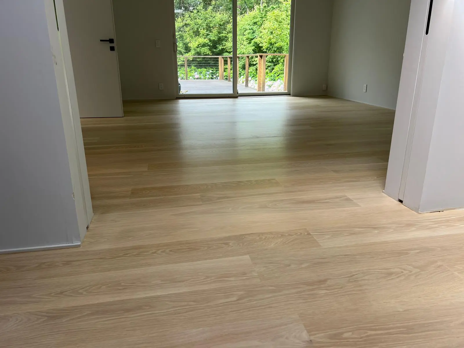 Read more about the article The Ultimate Guide: How to Choose the Perfect Flooring for Your Home